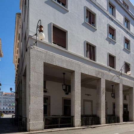 Vis A Vis Apartments Trieste Exterior photo